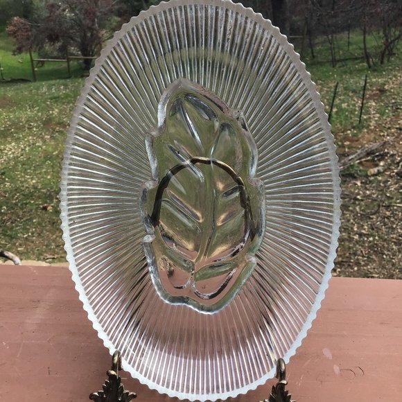 Other - Vintage Clear Glass Candy  Dish With Leaf About 3 x 6"